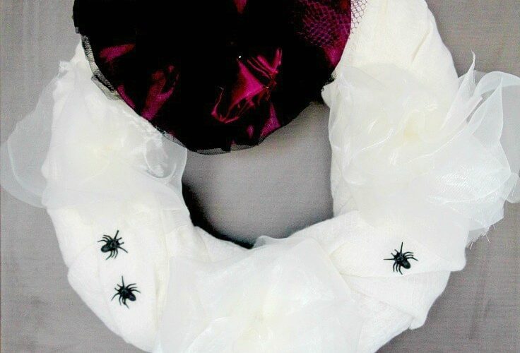 Make a Halloween wreath