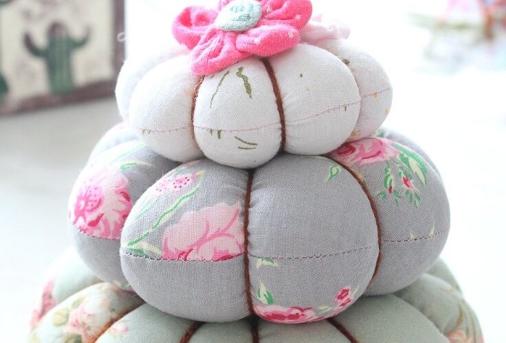 Pumpkin pincushion tutorial