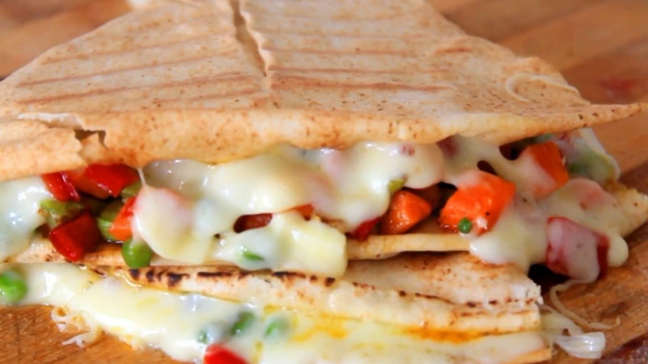 Pita Sandwich Recipe That Is Bursting With Flavor