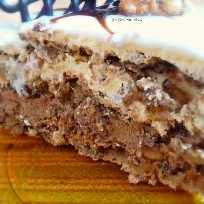Recipe – Meringue cake with walnuts