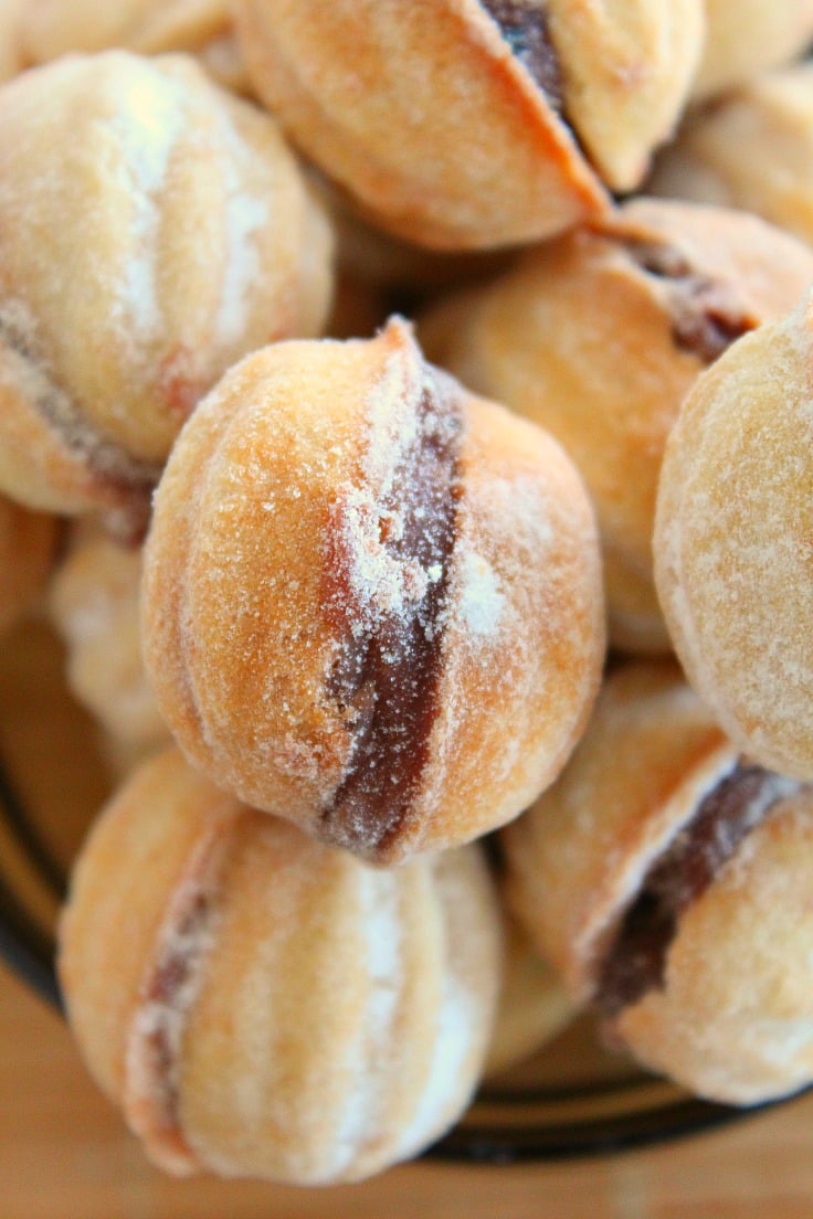 Walnut shaped cookies