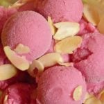 Raspberry Greek yogurt ice cream recipe