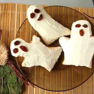 Halloween treats – Ghost Cream cheese biscuits