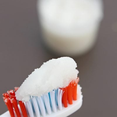 How to make the best ever homemade toothpaste with coconut oil