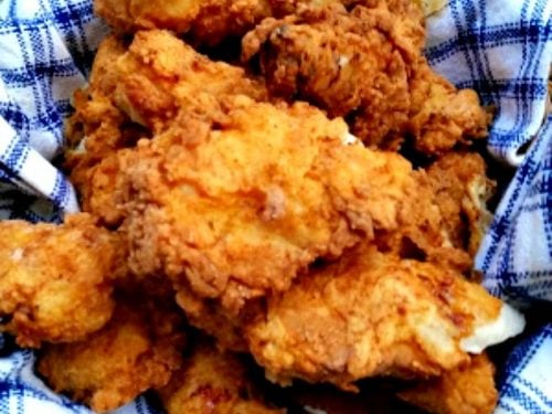 https://theseamanmom.com/wp-content/uploads/2015/05/Buttermilk-Fried-Chicken-recipe-500x375.jpg