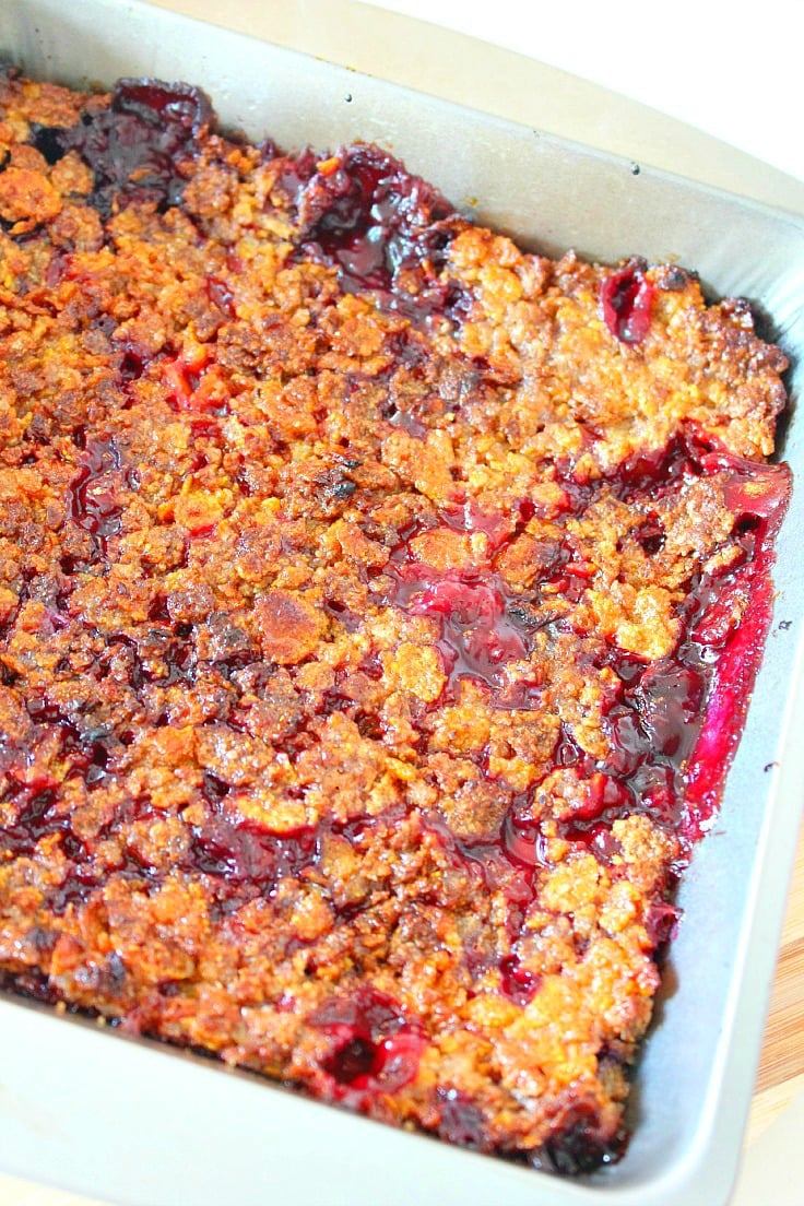 Mixed berry crisp with whole wheat cereal & corn flakes