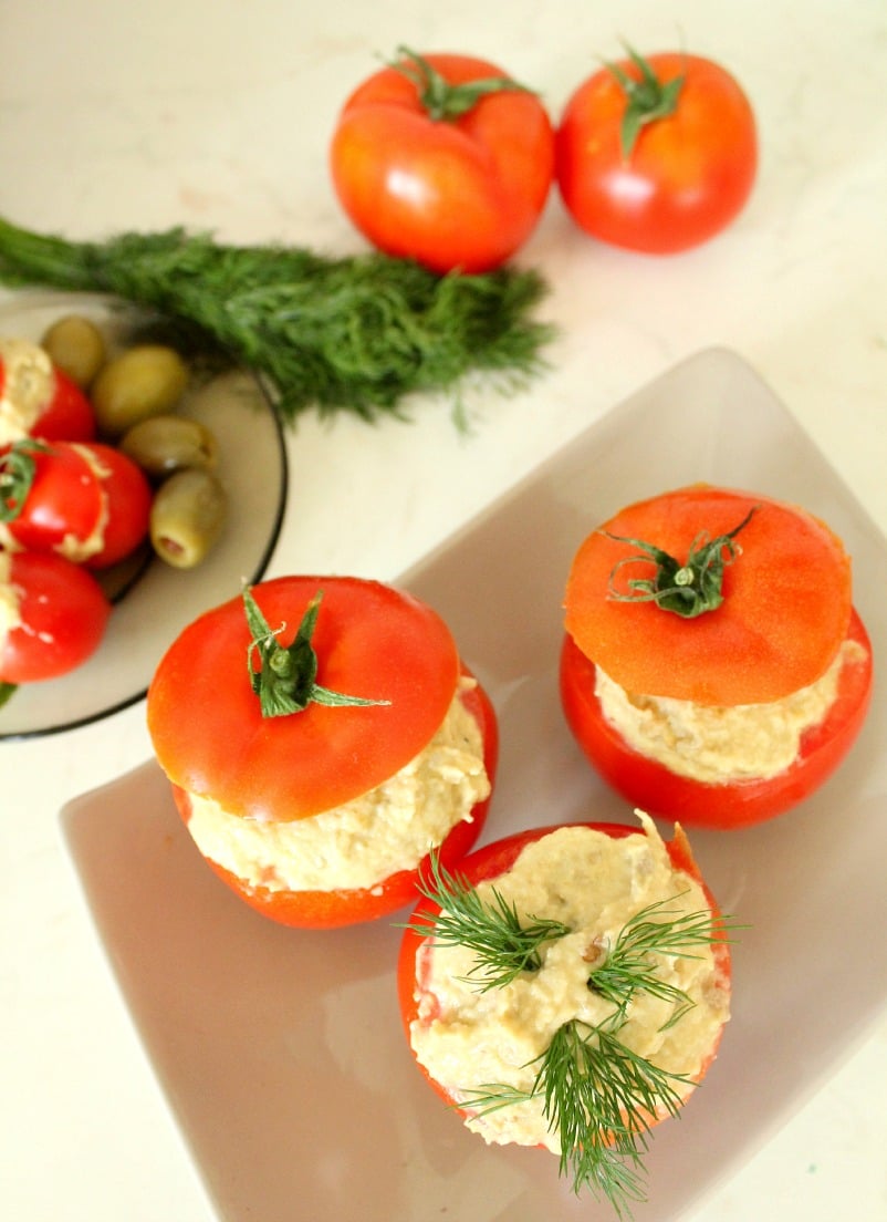 Stuffed tomatoes with eggplant and hummus