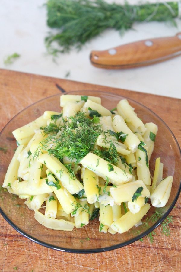 Yellow Beans With Garlic & Dill - Easy Peasy Creative Ideas