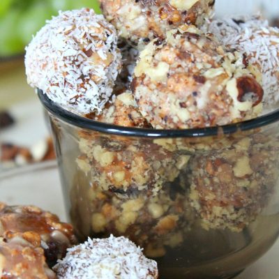 Crazy Easy And Delicious Nut Balls Recipe
