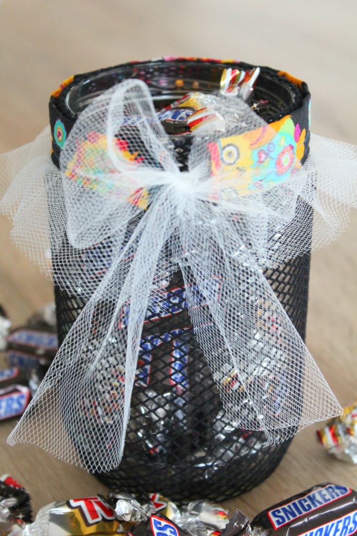 DIY Halloween treat jar