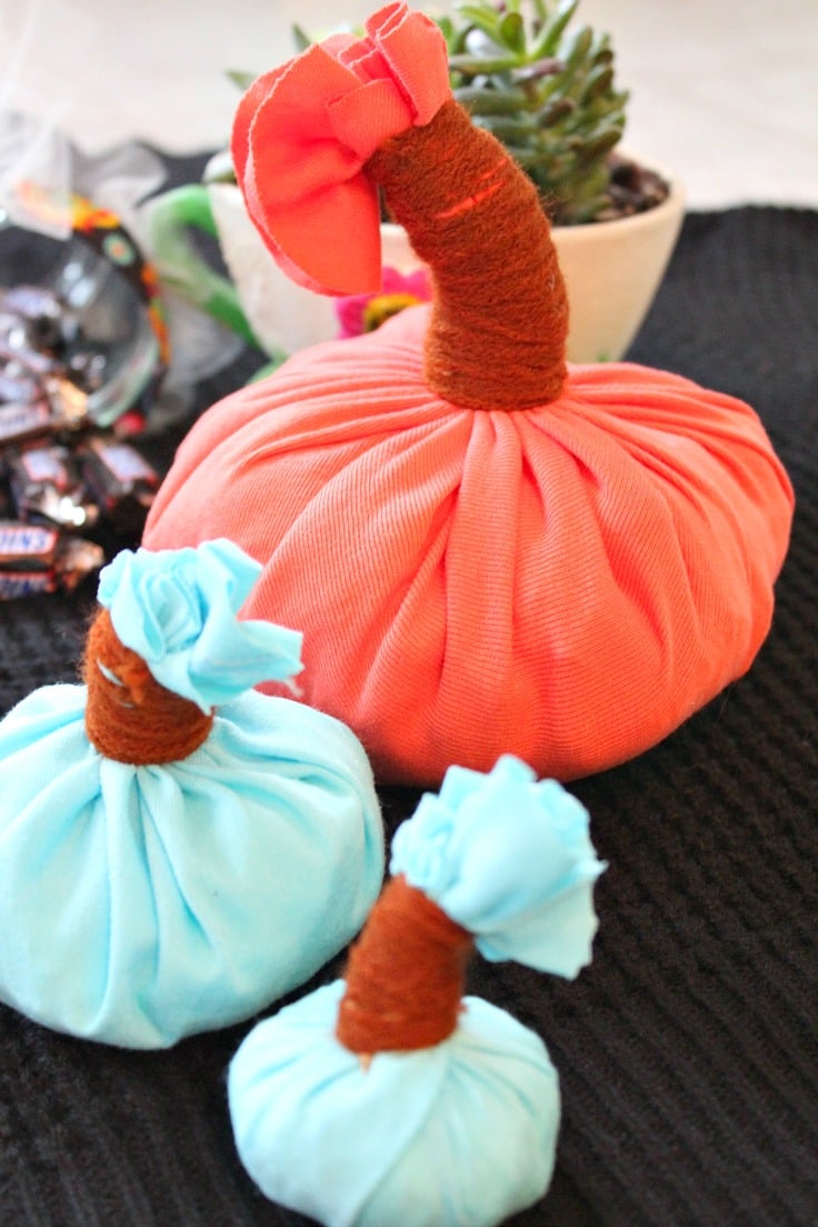 DIY Fabric pumpkins from old t-shirts