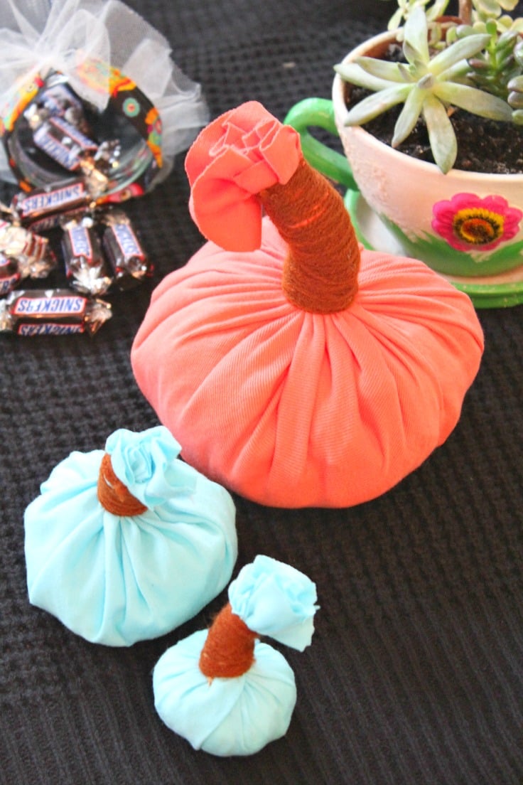 No sew fabric pumpkin