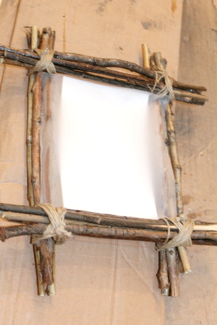 Twig Frame Rustic Home Decor - Easy Peasy Creative Ideas