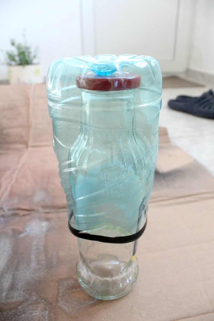 Plastic Flower Vase DIY | Easy Peasy Creative Ideas