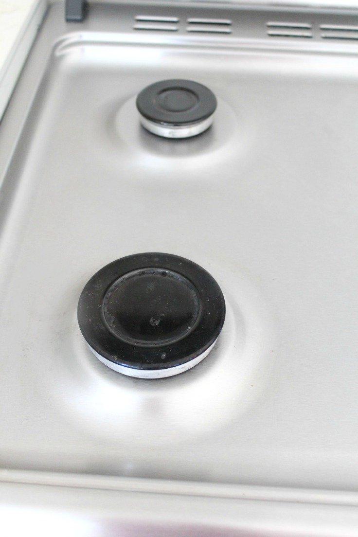 How to clean your stove without scrubbing