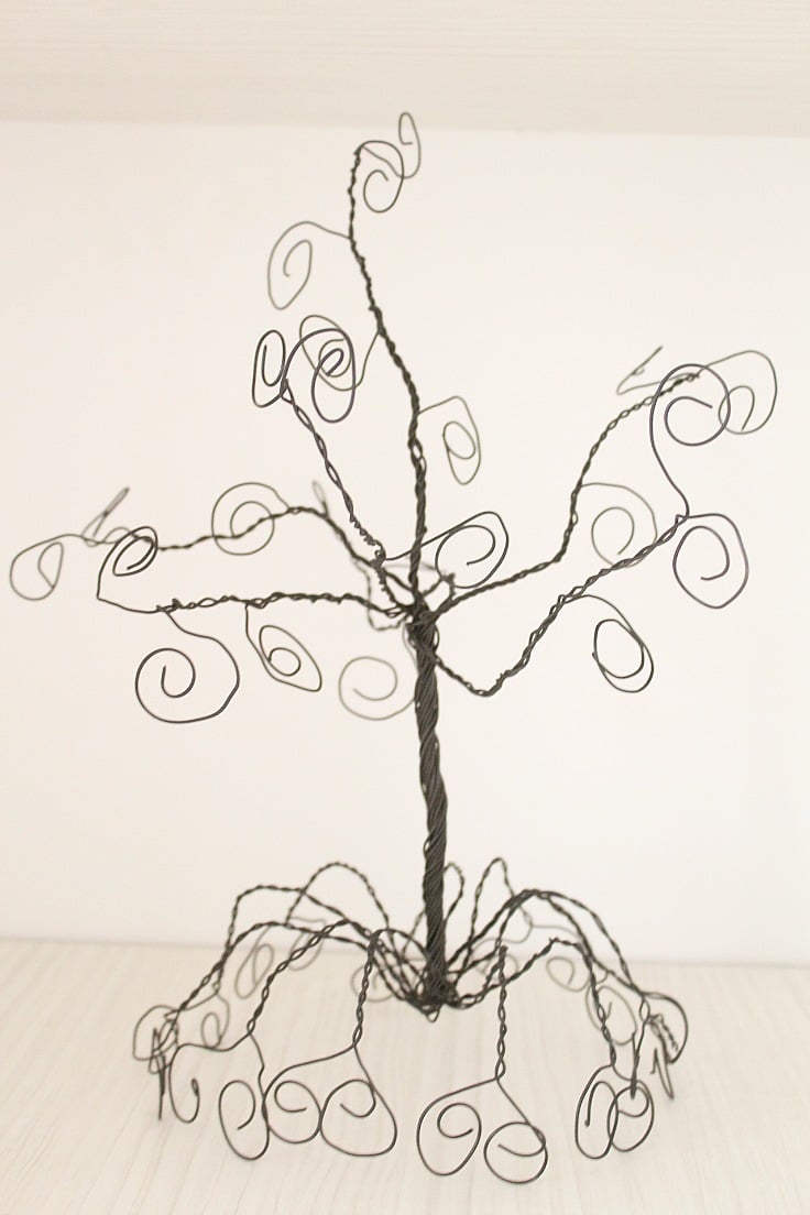 Wire tree 2025 jewelry holder