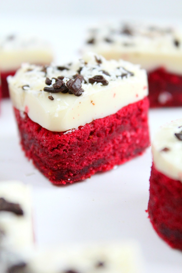 red velvet chocolate chip cookies