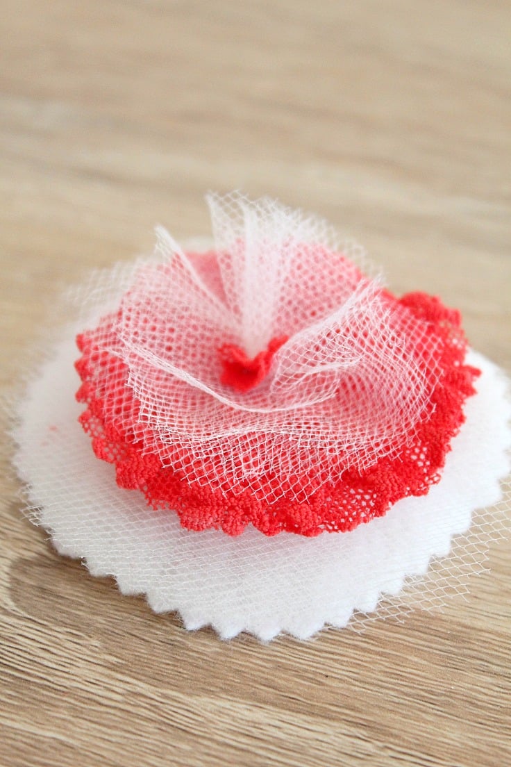 How to make fabric flowers the insanely easy way