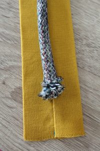 corded theseamanmom hacks anses anse cording dbutants coudre tissu tissus attaches diverses artesanales matelass outfland shannonssewandsew