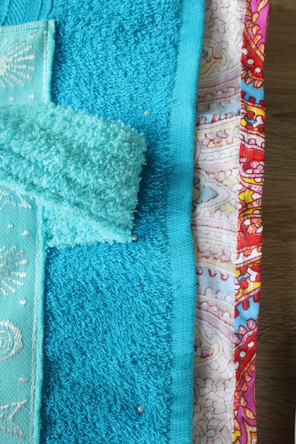 Super Easy Towel Bag To Sew For The Beach - Easy Peasy Creative Ideas