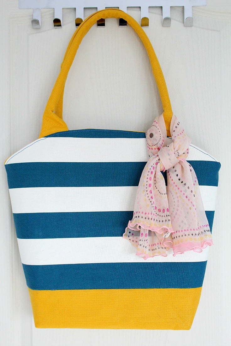 Round Tote Bag Pattern With Corded Handles | Easy Peasy Creative Ideas