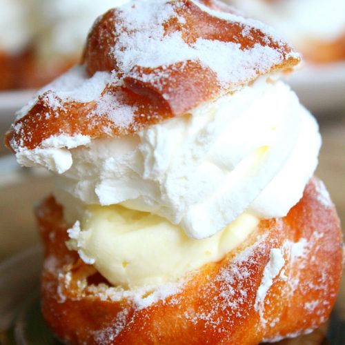 French Cream Puffs With Whipped Cream & Vanilla Filling