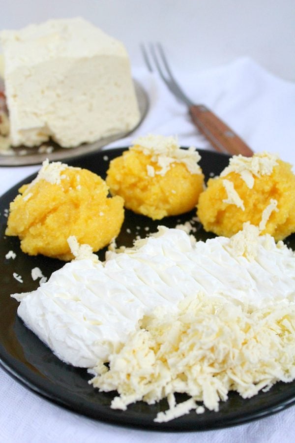 Quick Breakfast Recipe with polenta, sour cream & cheese