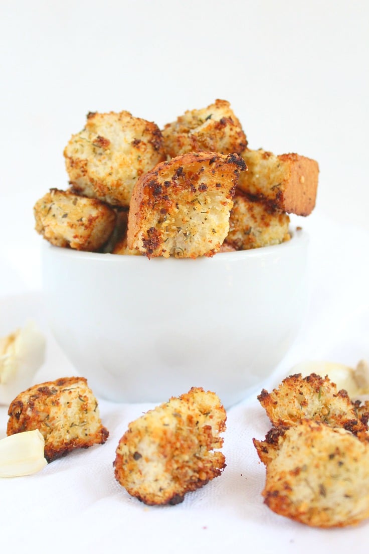 Crispy Garlic Herb Croutons in a bowl