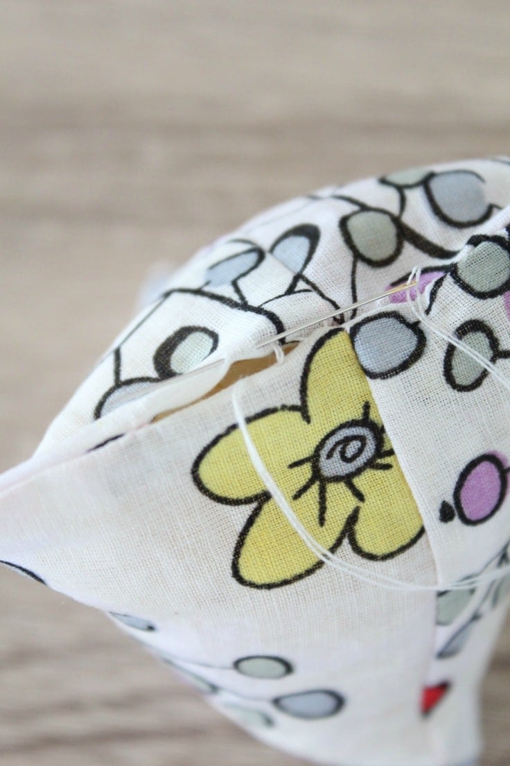 Easy Fabric Weights to Sew in 10 Minutes - Easy Peasy Creative Ideas