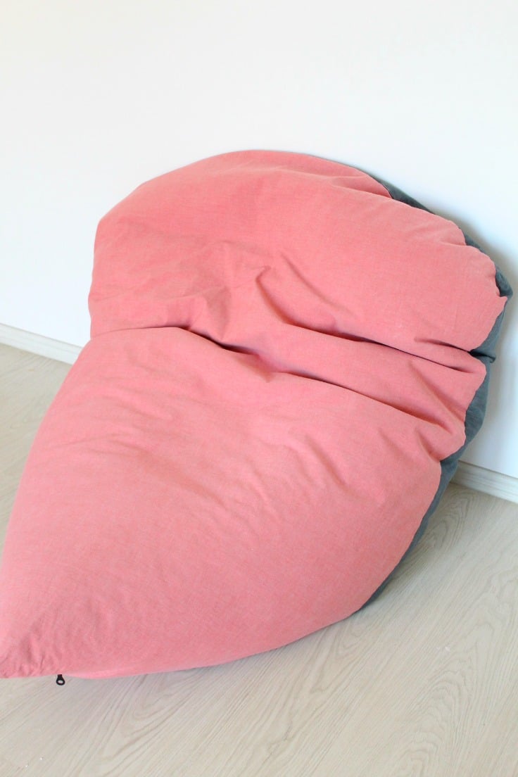 Easy & quick bean bag chair you need to sew - Easy Peasy Creative Ideas