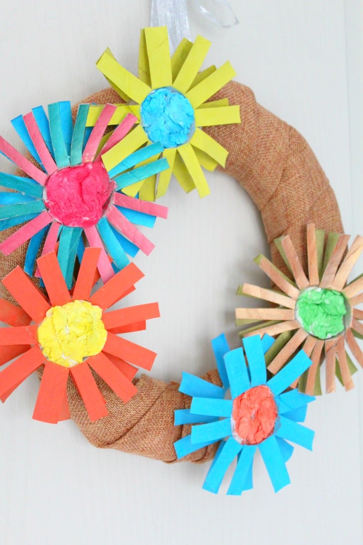 paper flower wreath - The Craft Train