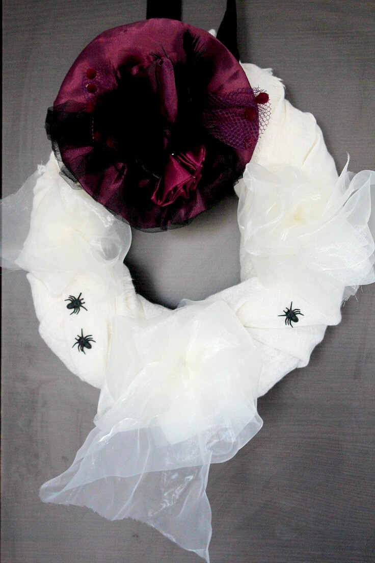 Make a Halloween wreath