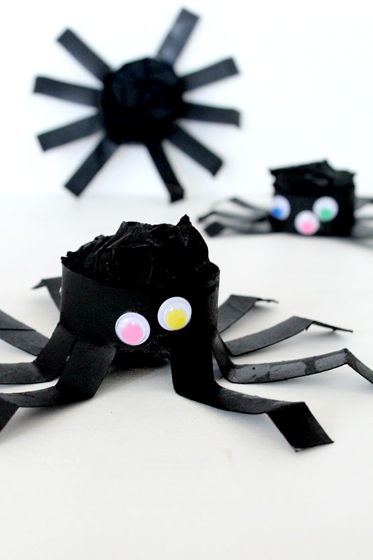 DIY Halloween Spider with Paper Rolls