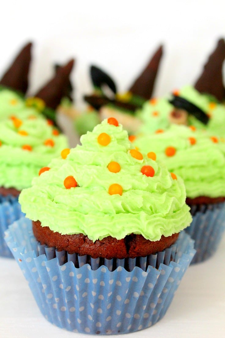 Halloween wicked witch cupcakes