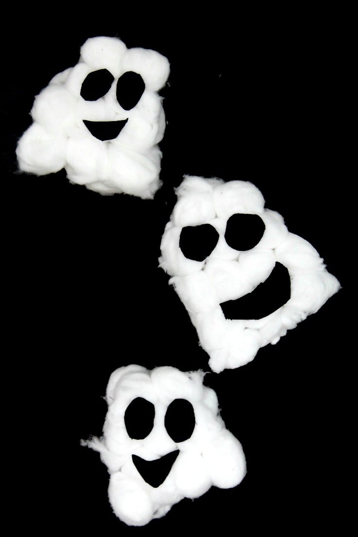 Fluffy ghosts kids craft