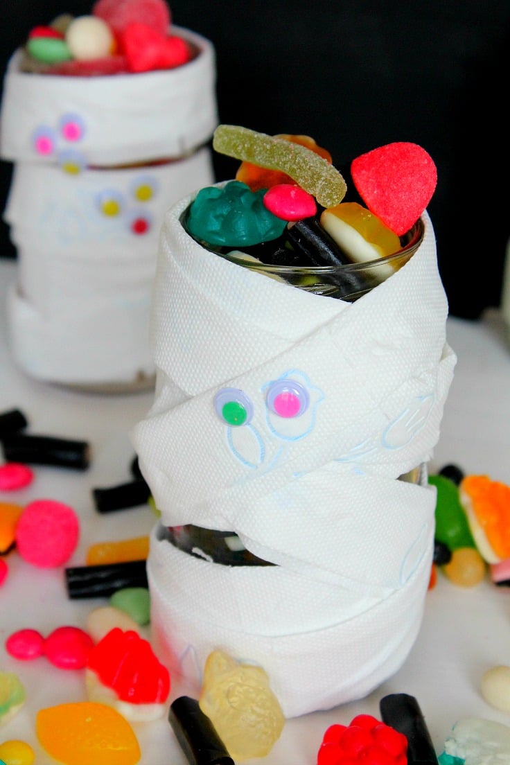 mummy jar for Halloween treats