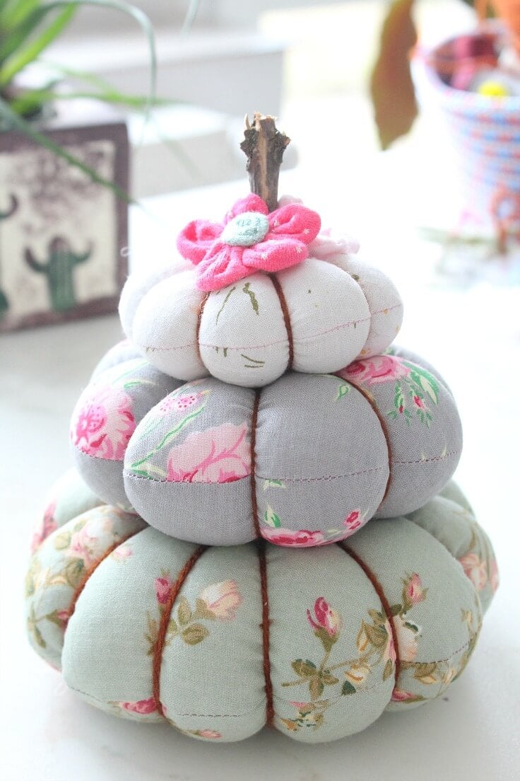 Handmade trio pumpkin pincushion with fabric and yarn