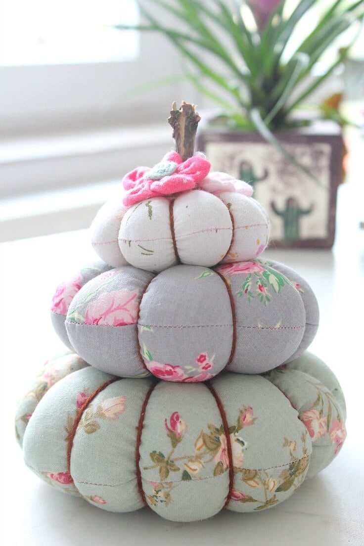 Pumpkin Pin Cushion, Sewing Pins, Pin Cushion, Cream Pumpkin