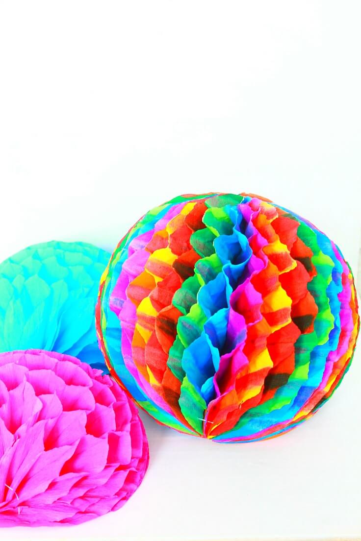 Risikabel Legeme Urimelig Honeycomb Pom Poms Party Decorations Made With Crepe Paper