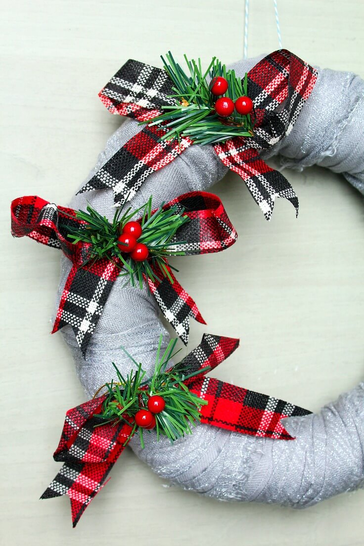 Make your own Christmas wreath