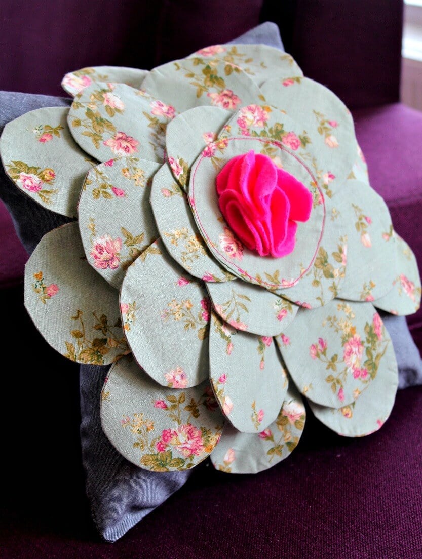 Sew this stunning easy flower pillow pattern Easy Peasy Creative Ideas