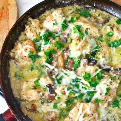 Skillet Chicken Recipe With Sour Cream and Mushrooms