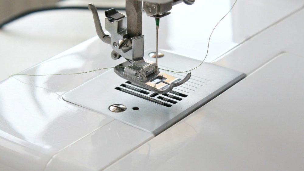 7 Sewing Machine Presser Feet and How To Use Them - You Make It Simple