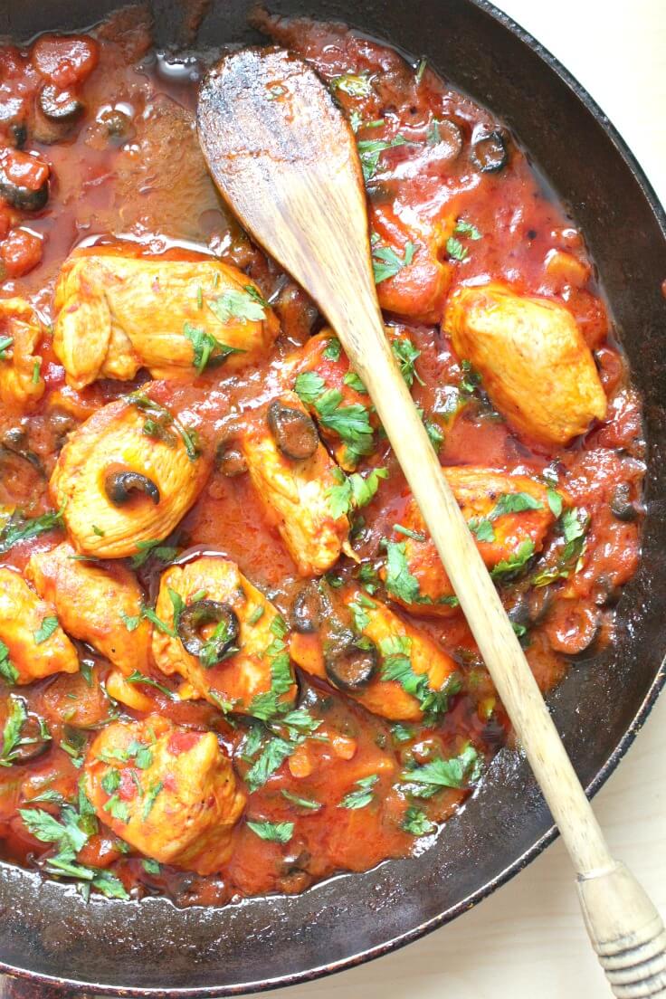 Chicken With Olives In Tomato Sauce