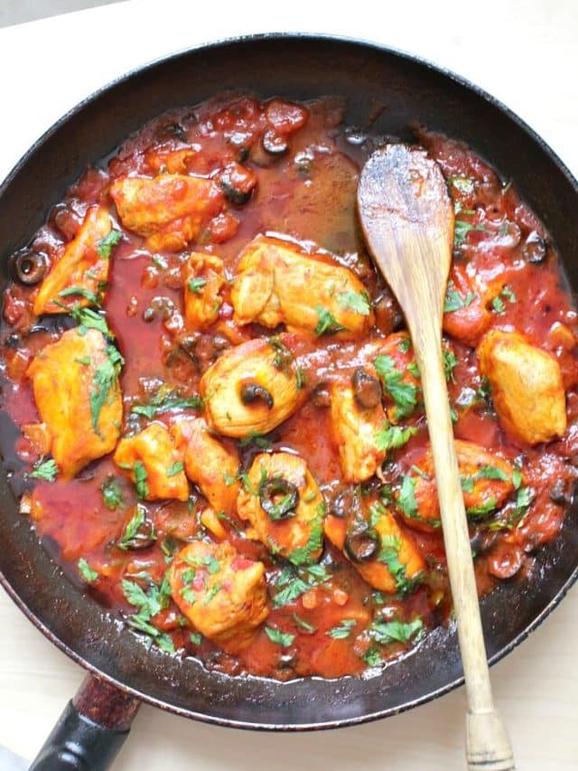 Chicken With Olives In Tomato Sauce
