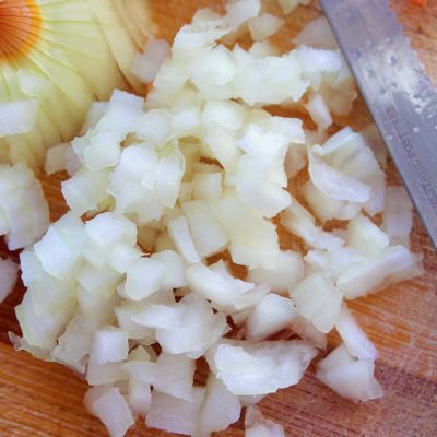 Insanely Easy Way To Dice Onions Small