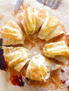 Puff pastry apple ring