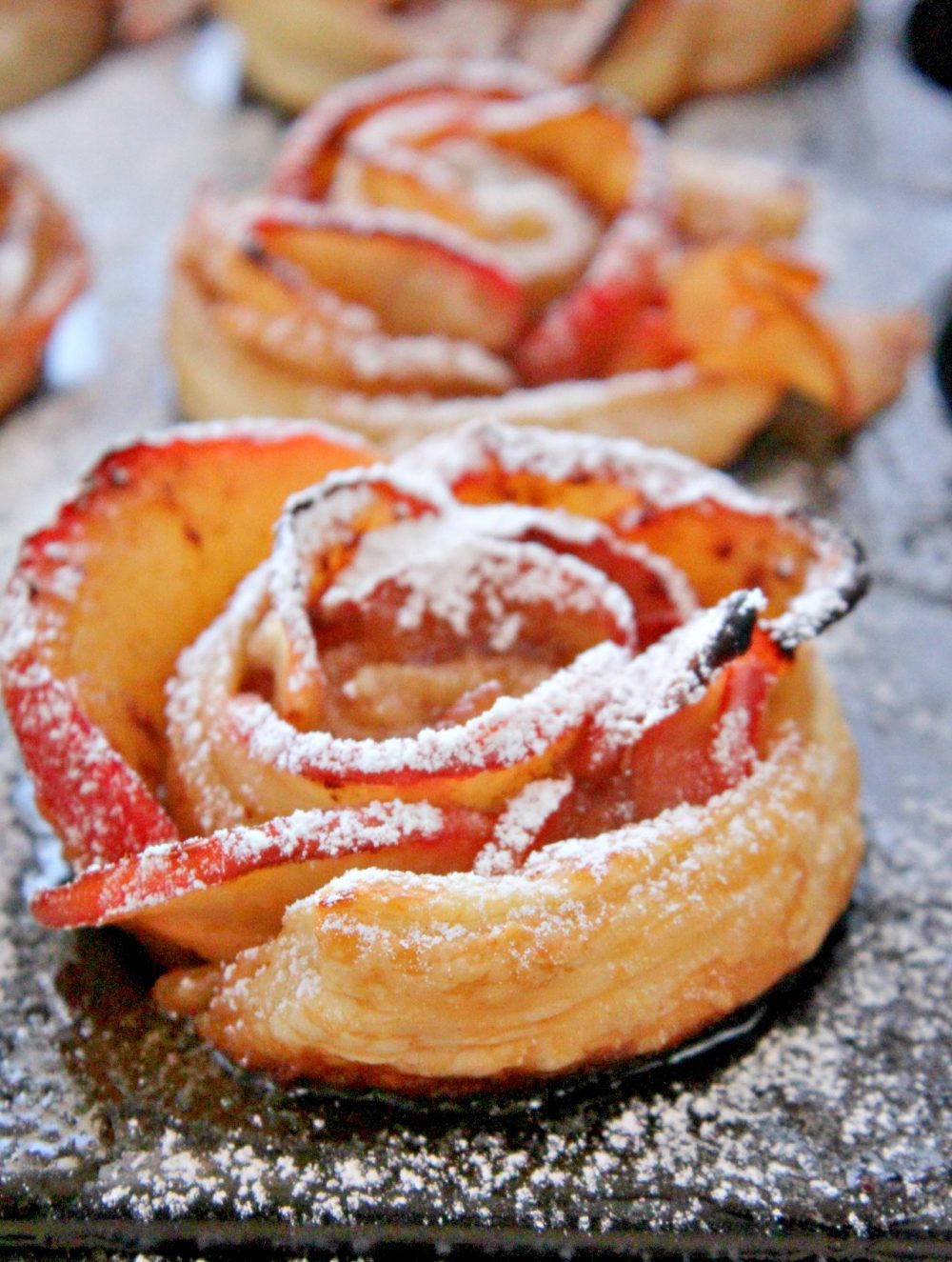 Apple rose puff pastry