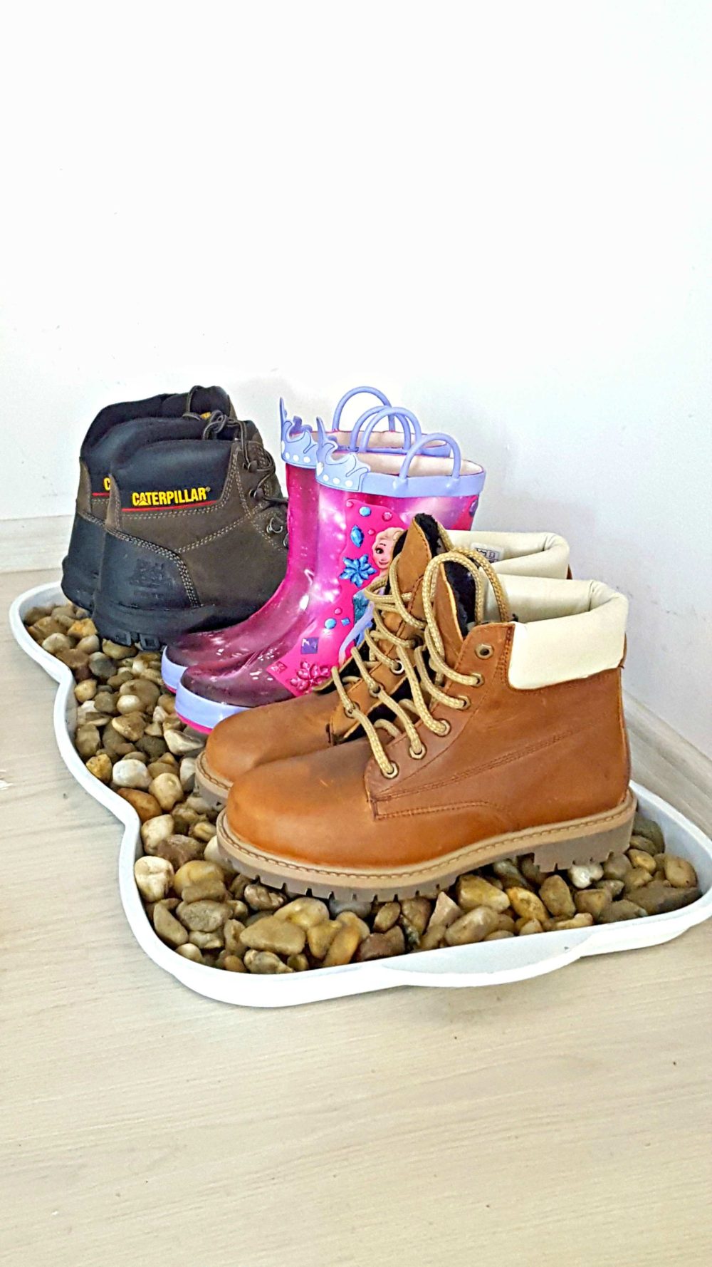 Diy Boot Tray - Our Neck of the Woods: DIY Muddy Boot Tray / This zinc ...