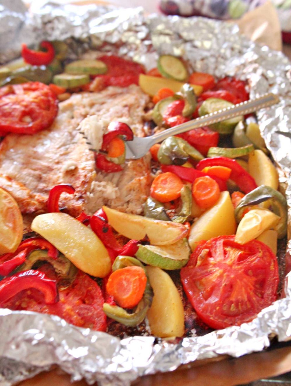 Baked Fish In Foil With Vegetables, Garlic & Lemon Juice